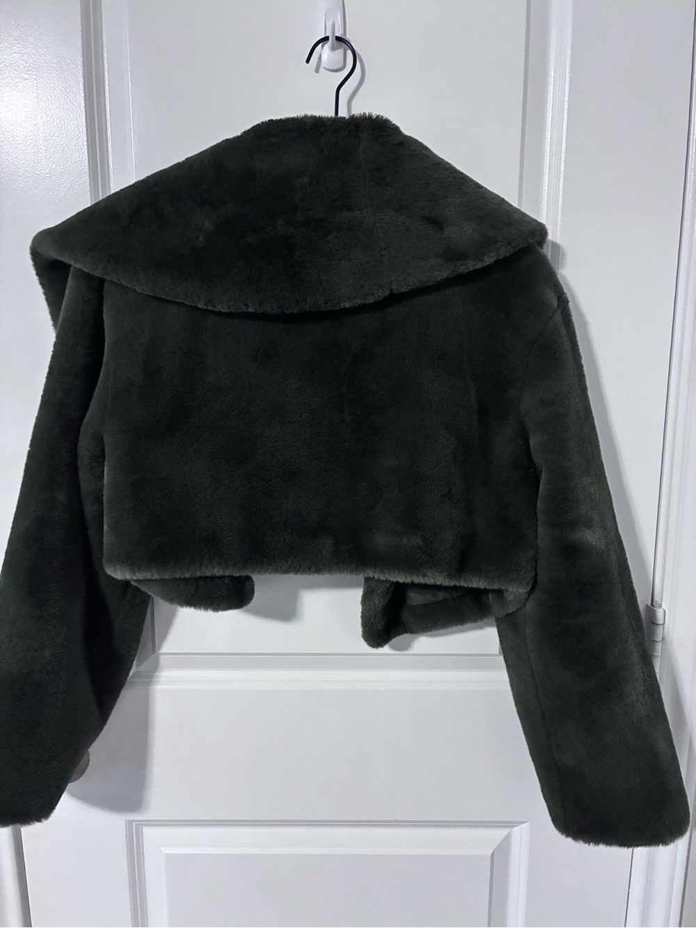 Lamarque Danika Olive Green Cropped Faux Fur Jacket - Women XS - Picture 6 of 6